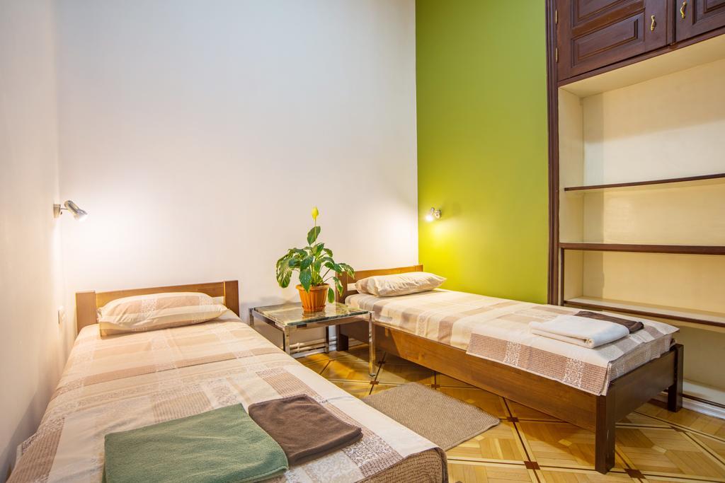 אודסה Hostel Berloga מראה חיצוני תמונה