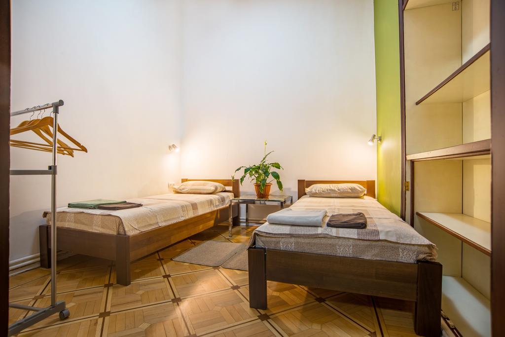 אודסה Hostel Berloga מראה חיצוני תמונה