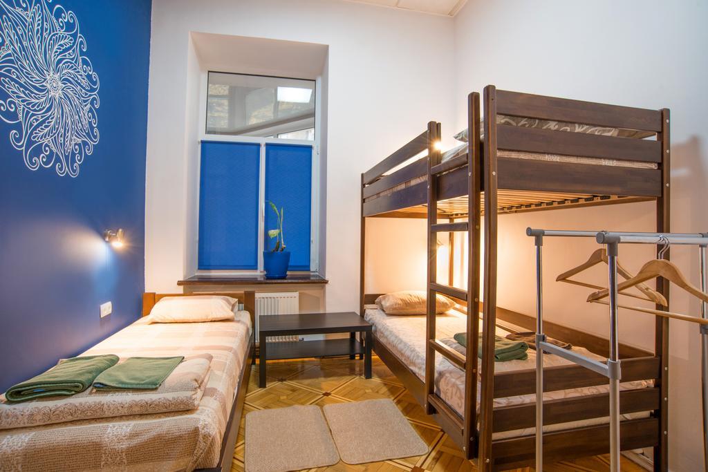 אודסה Hostel Berloga מראה חיצוני תמונה