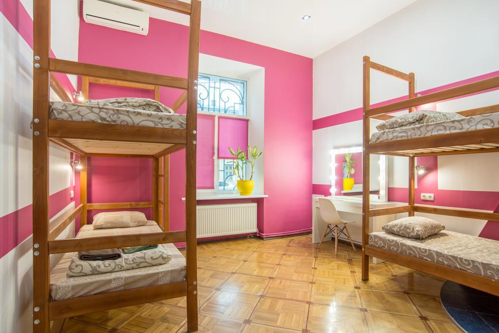 אודסה Hostel Berloga מראה חיצוני תמונה